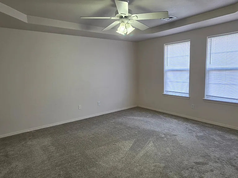 5808 N Bryan Ave — Photo 9