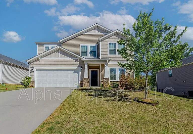 203 Pewter Cir — Photo 1