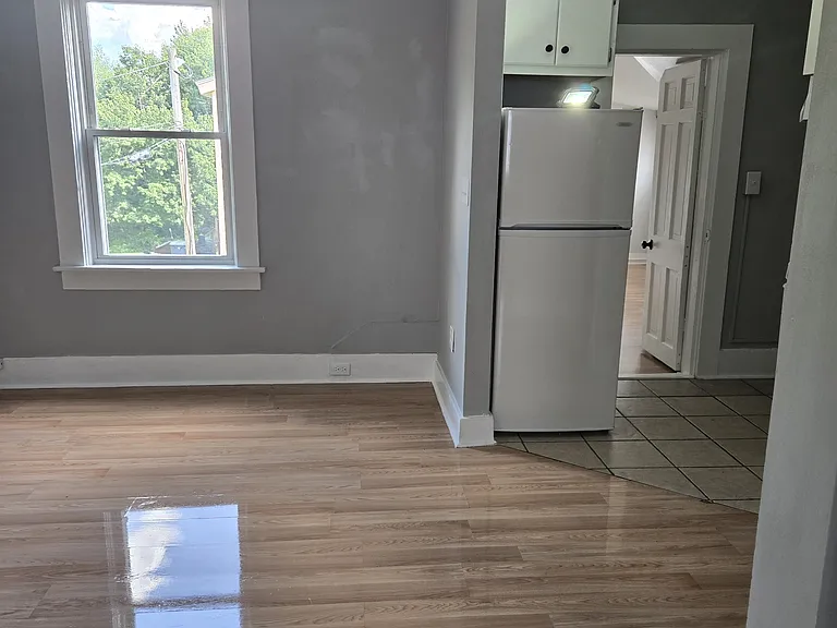 32 Brook St — Photo 1
