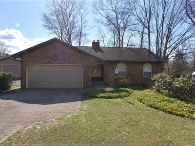 7058 Pine Grove Dr, Hubbard, OH, 44425