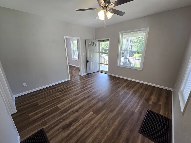 3532 Fullerton Ave — Photo 22