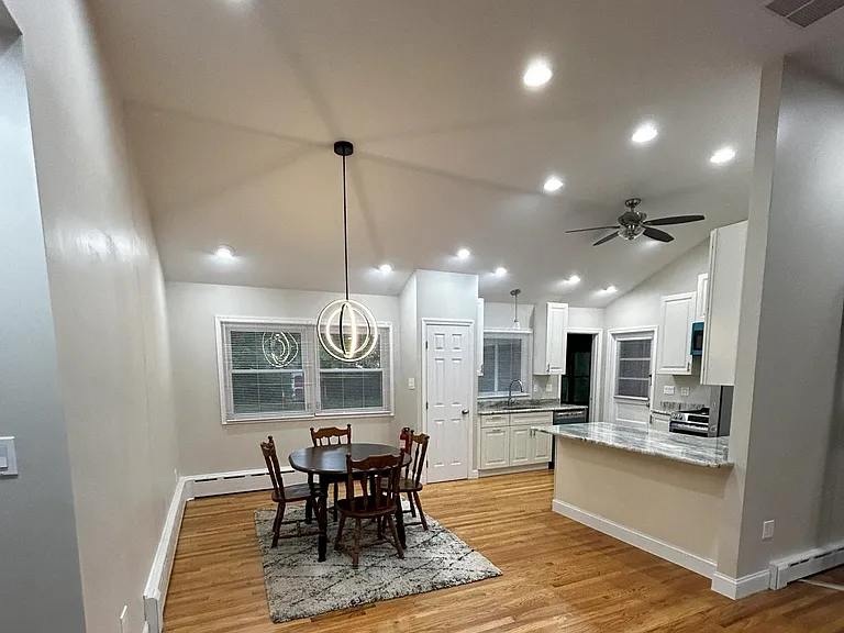 Dining area , kitchen