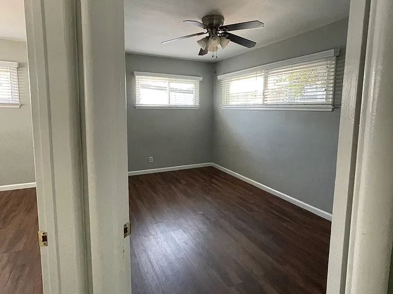 2375 Wilma Ave — Photo 10