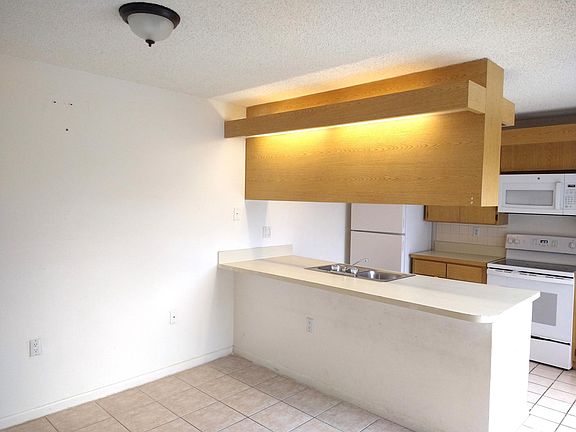 4th image of 598 Green Springs Pl