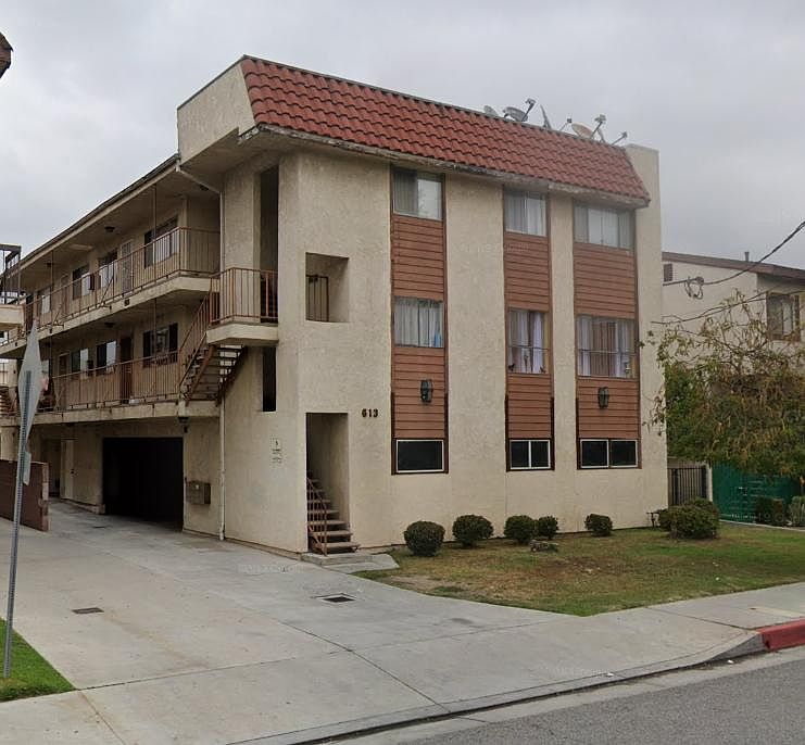 1st image of 613 E Palmer Ave #3