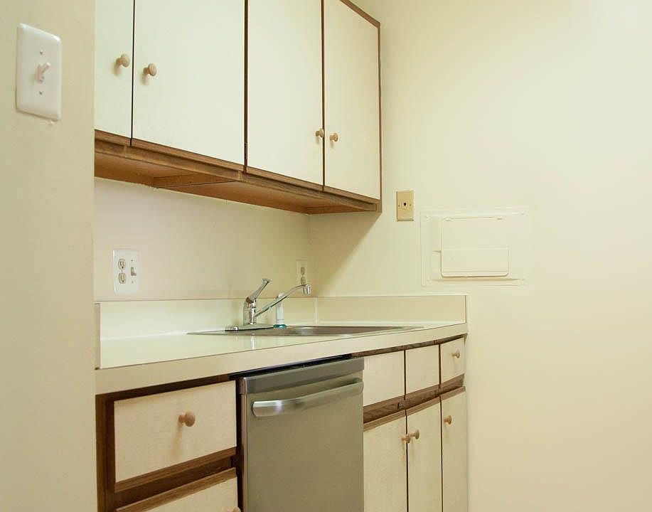 Kitchen area (1)