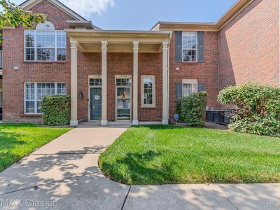27202 Chesapeake Cir, Commerce Twp, MI, 48390