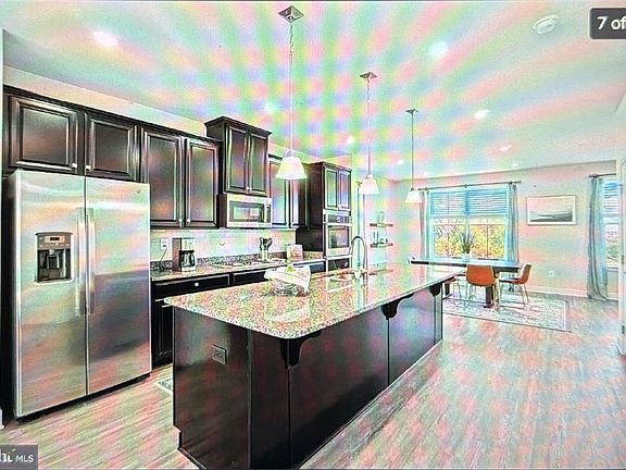 4th image of 1044 Rosecroft Ln