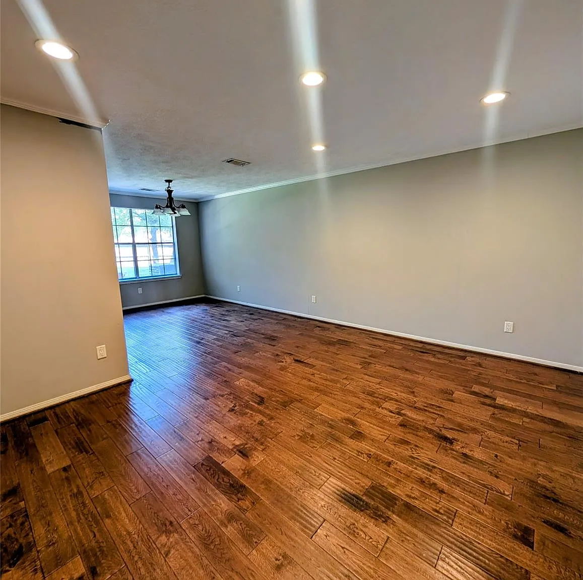 4 bed, 2.5 bath, 2236 sqft, $2,500 — Photo 4