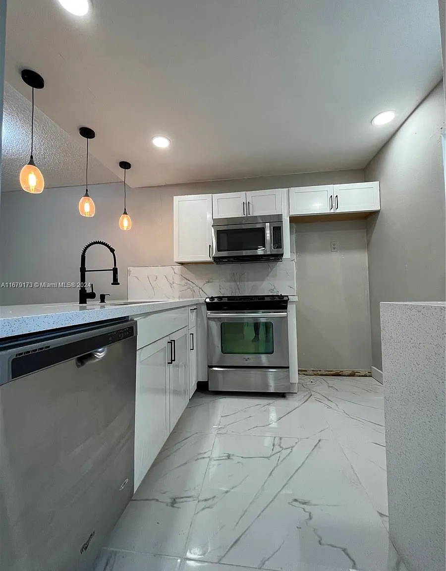 Elderberry Gardens Condo — Photo 4