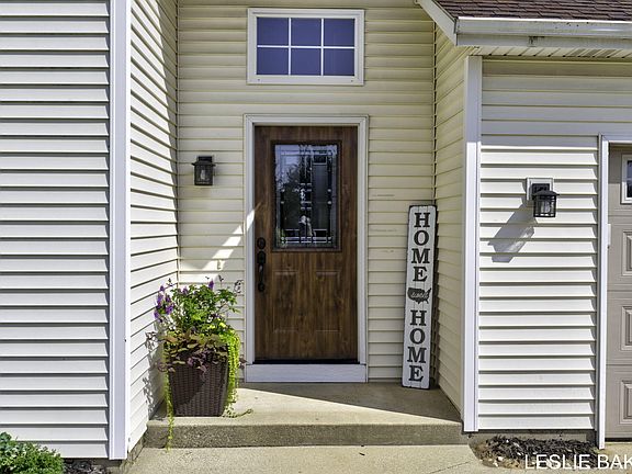 3rd image of 9493 Northwind Dr