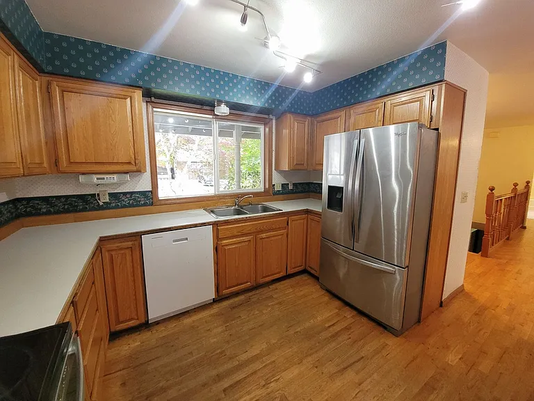 3320 Allen Ave — Photo 11