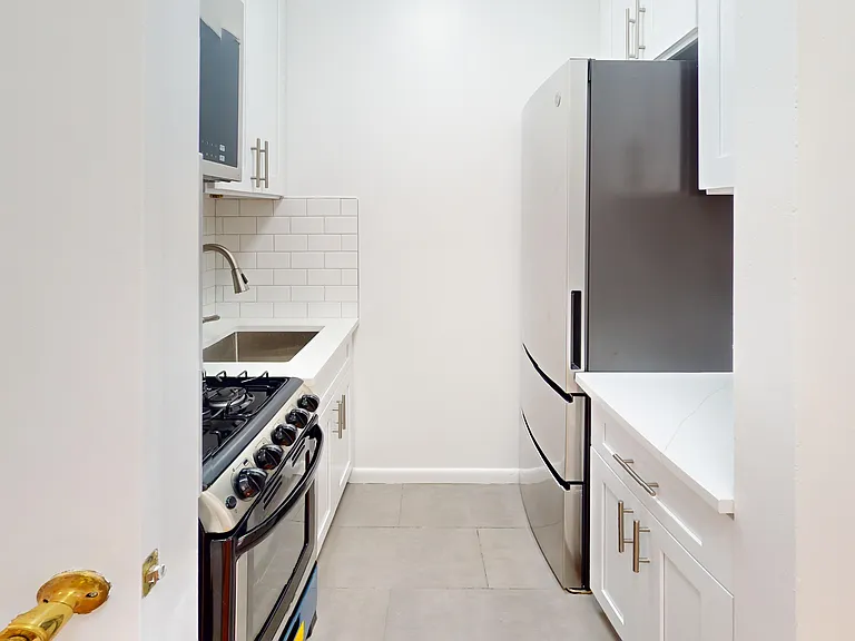 330 E 74th St #3A — Photo 6