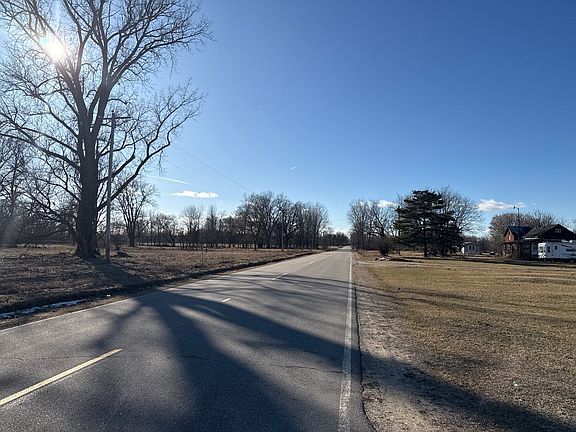 4th image of 10605 E Pakes Rd