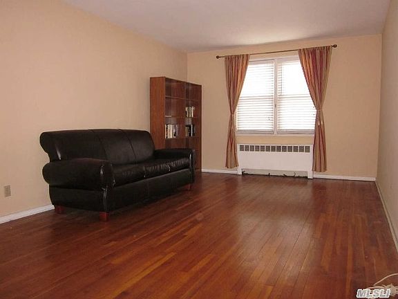 4th image of 133 Smith St APT B25