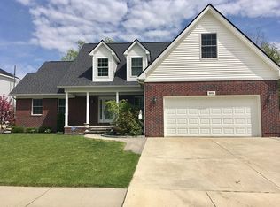 301 Dickenson St, Romeo, MI 48065