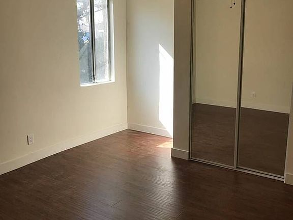 3rd image of 3965 S Harvard Blvd