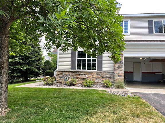 2nd image of 15672 Emerald Dr N Unit 9