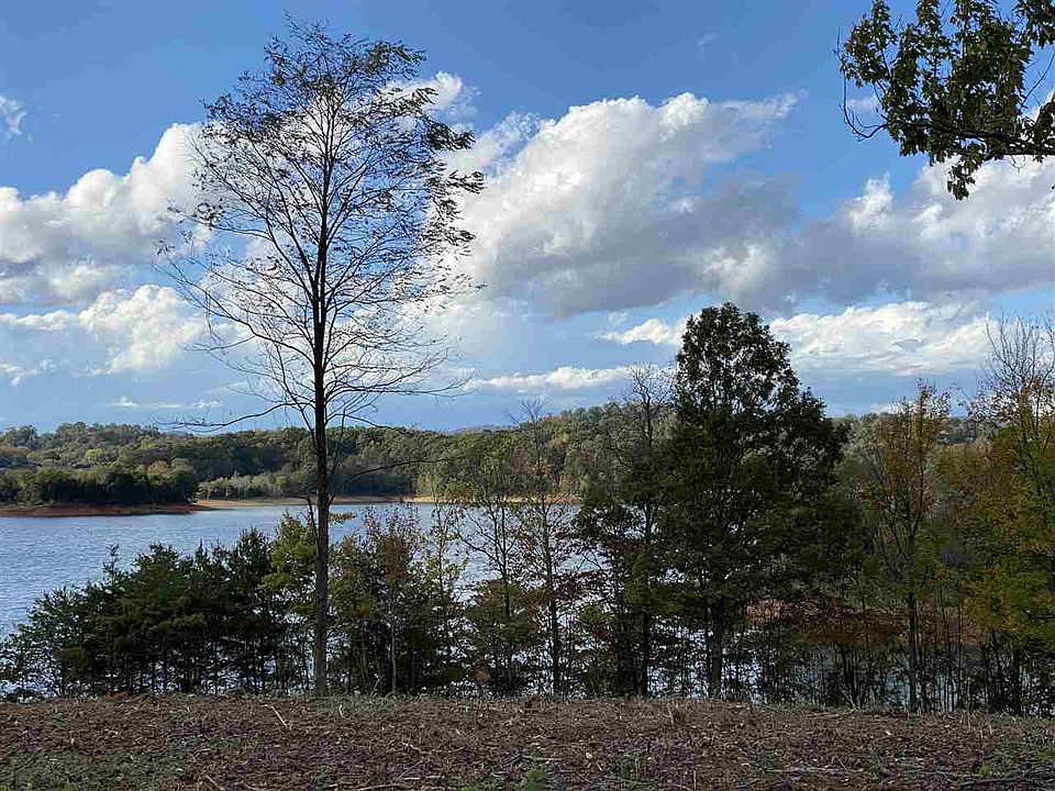 2nd image of 3094 Waters Edge Dr
