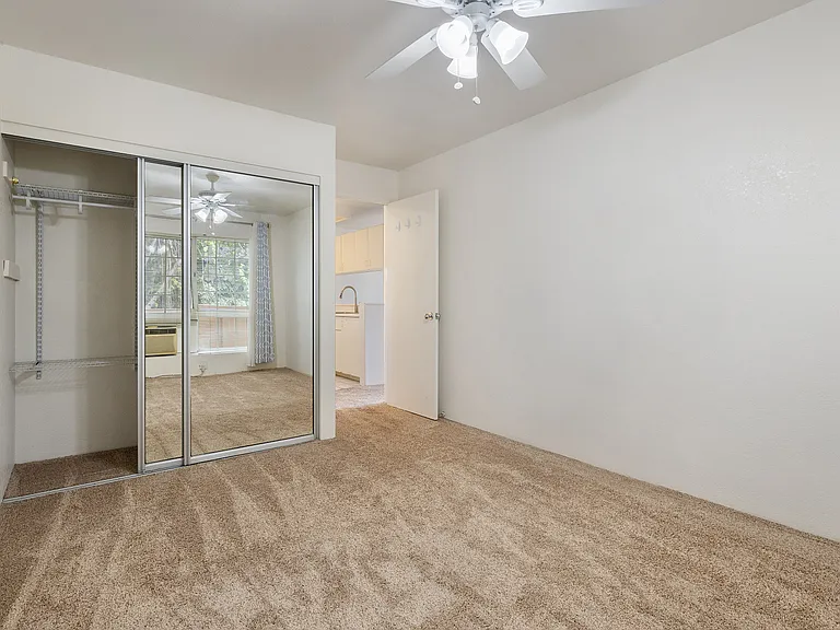 393 Mananai Pl #T — Photo 16