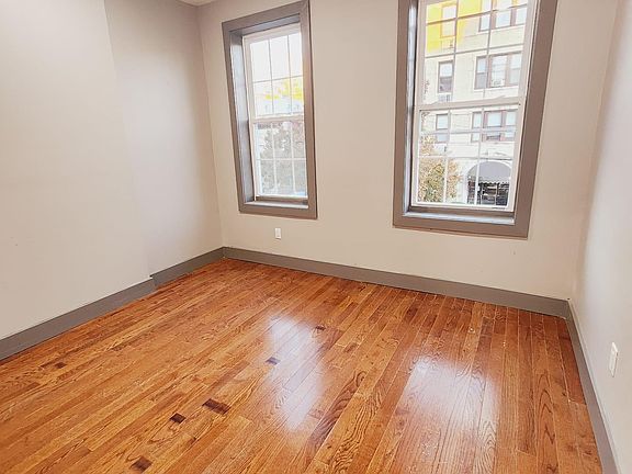 5th image of 39 Van Wagenen Ave #200