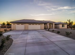 13750 Hopi Rd, Apple Valley, CA 92307