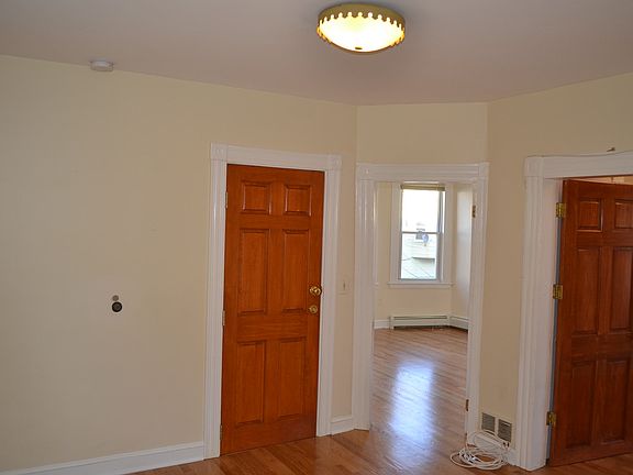 2nd image of 295 Poplar Street # Fl 2nd