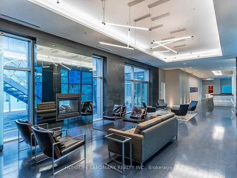 38 Grenville St #2908 — Photo 14