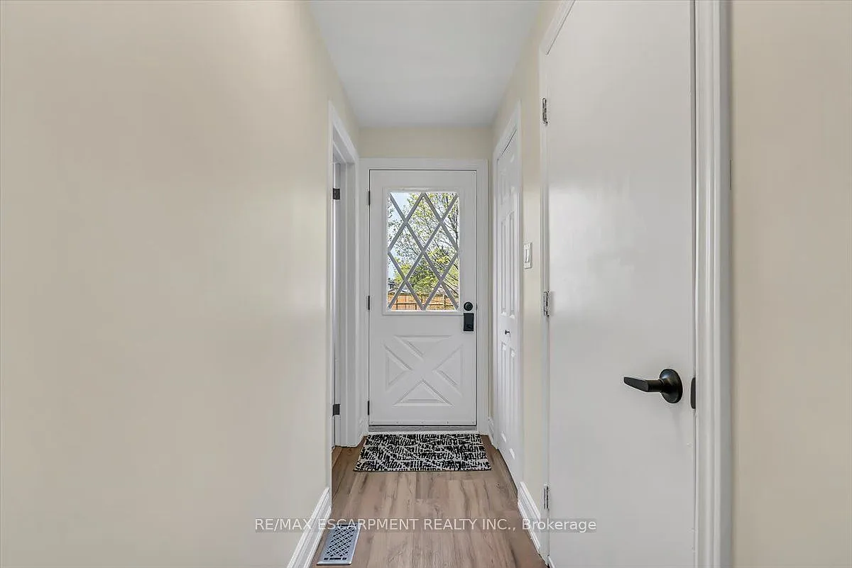 2 bed, $2,200 — Photo 4