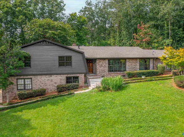 217 Merit Cir, Gadsden, AL 35901