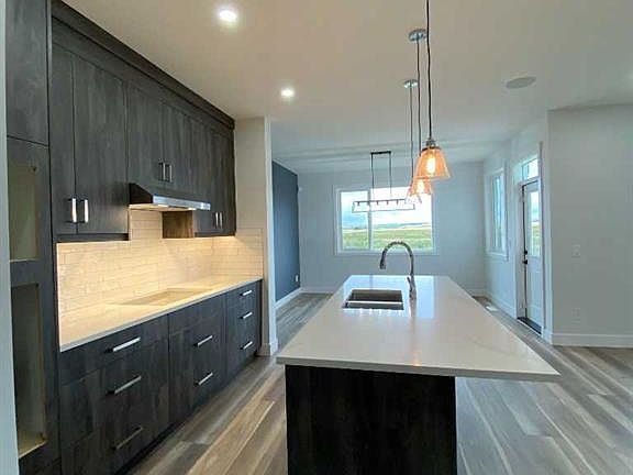 4th image of 1409 NW Aldrich Pl SW