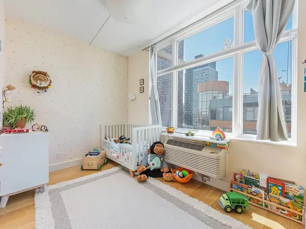 2-26 50th Avenue image 6 of 14