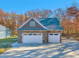 10955 N Makeever Dr, Demotte, IN 46310