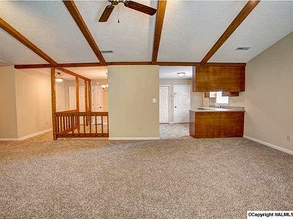 5th image of 1005 Brighton Cir SE