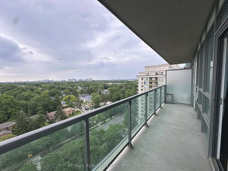 26 Norton Ave #1405 — Photo 14