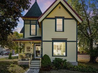 216 E Main St, Fairbank, IA 50629