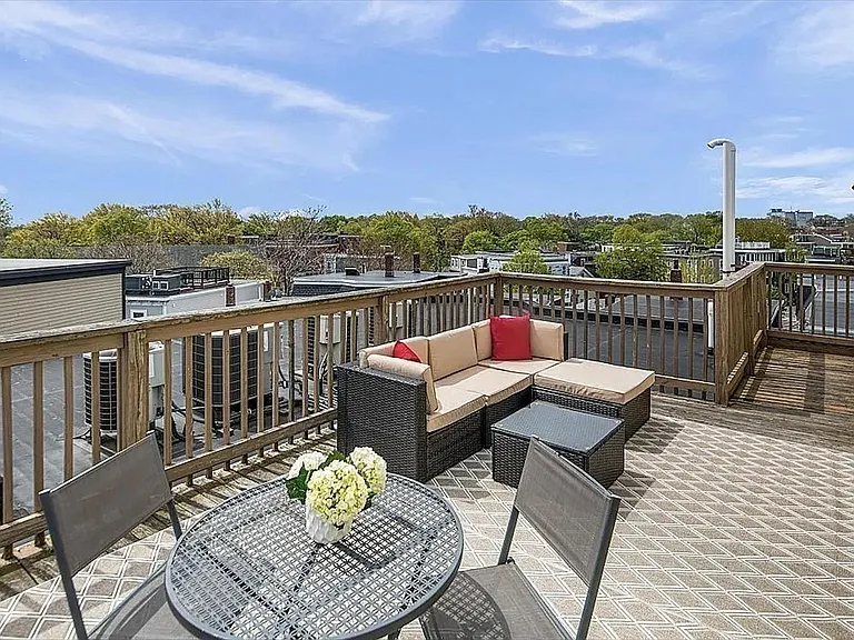 29 Vinton St #2 — Photo 8