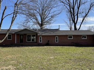 16953 New Dennison Rd, Marion, IL 62959