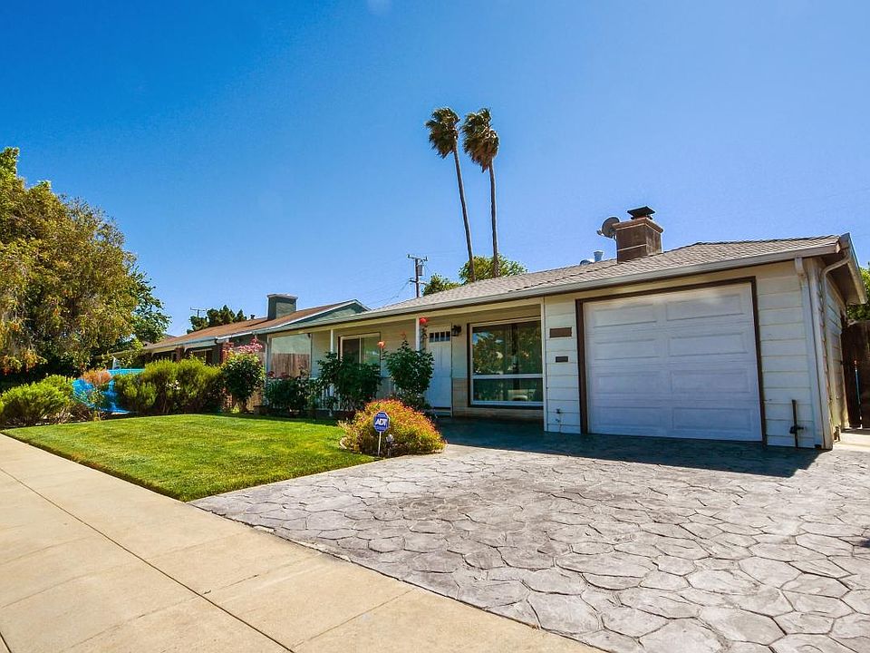 1st image of 3924 Branson Dr