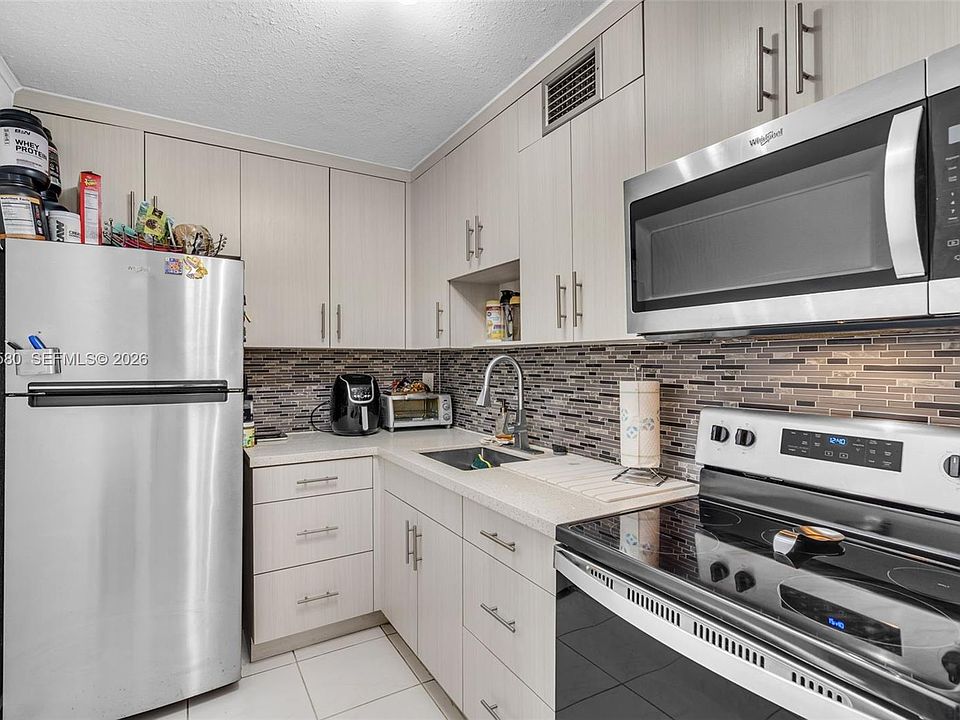 1st image of 8501 NW 8th St APT 105