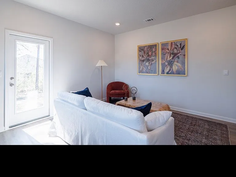 Bemiss Springs Dr — Photo 17