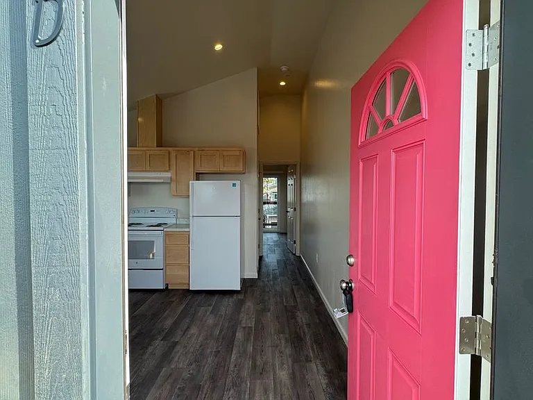 967 W Harris St — Photo 13