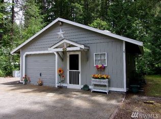 141 N Fairway Dr E, Hoodsport, WA 98548