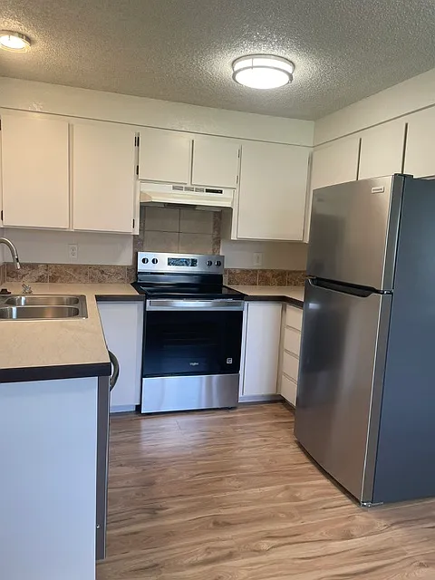 1212 S Maple St — Photo 3