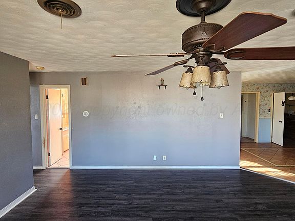 3rd image of 2121 N Zimmers St