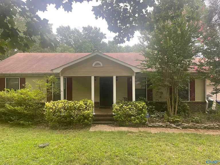 792 Seina Vista Dr — Photo 1