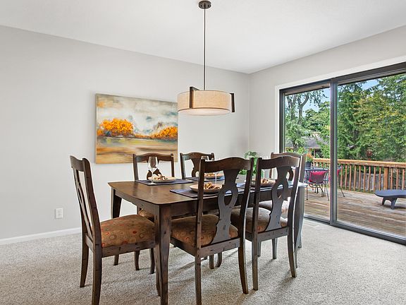 4th image of 121 Sorrento Dr