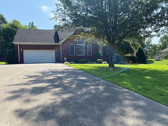 2nd image of 60 Country Wood Dr