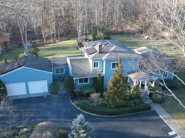 28 Pelham Lane, Wilton, CT 06897