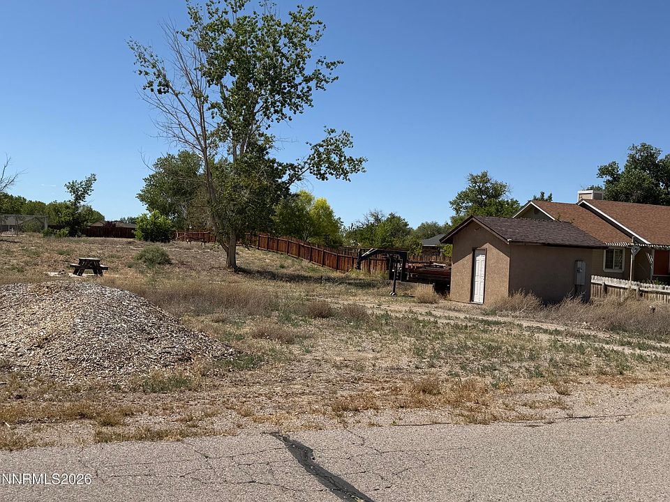 1st image of 1130 Rosewood Dr